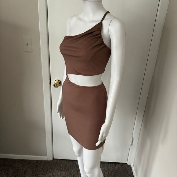 Commense Asymmetrical Strap Waist Cutout Short Dress‎ Small - Picture 6 of 11